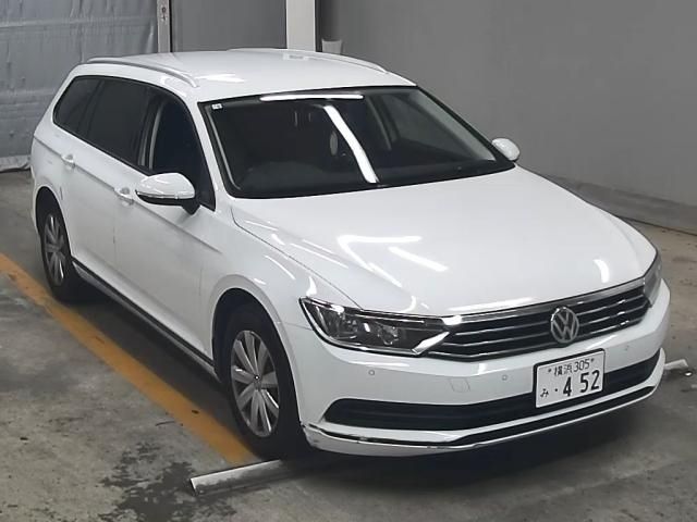 488 Volkswagen Passat variant 3CCZE 2016 г. (ZIP Tokyo)